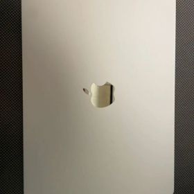 Apple 2025 MacBook Air M4チップ 16GB 512GB