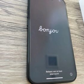 極美品！ ほぼ新品 Apple iPhone 16 128GB BLACK