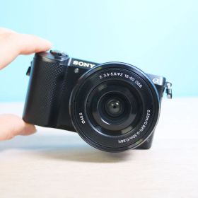 Wi-Fiスマホ転送❁初心者セット❁SONY α5000 NFC ミラーレス一眼 レンズセット