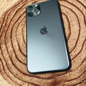 SIMロック解除済 iPhone 11 Pro 256GB