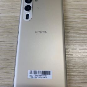 美品 ドコモ arrows We2 Plus 数回使用 シャンパン F-51E A681③