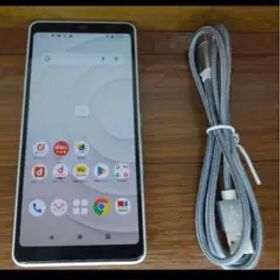 富士通 arrows Be4 F-41A ホワイト SIMロック解除済み