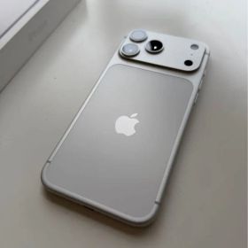 【即日発送】早い者勝ち！iPhone17ProMax256GBシルバー