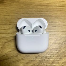 Apple AirPods 第4世代 ノイズキャンセリング付き なし