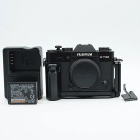 ★ショット数「884回」フジフイルム FUJIFILM X-T30II ブラック 海外モデル