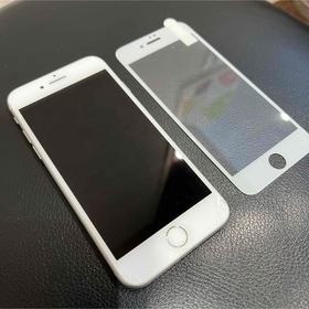 アイフォーン(iPhone)の2☆iPhone 8☆シルバー64GB☆SIMフリー☆新品バッテリー☆送料込み☆(スマートフォン本体)