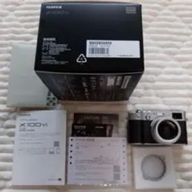 保証期間1年以上有、美品、アクセサリー多数有 富士フイルム X100Ⅵ シルバー
