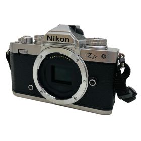 Nikon Z fc レンズキット 2088万画素 NIKKOR Z 28mm F2.8SE ミラーレス一眼カメラ ニコン 中古 C10694505