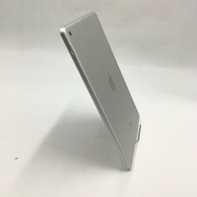 アップル(Apple)の【全額返金保証】【最速発送】Apple iPad 第6世代 32GB シルバー Wi-Fi 動作確認済(タブレット)