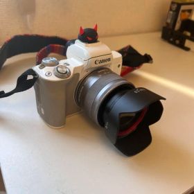 Canon EOS Kiss M ミラーレスカメラ ホワイト