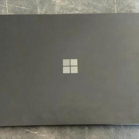 Surface Laptop 2 第2世代 8GB / SSD 256GB