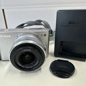 Nikon 1 J1 デジタルカメラ シルバー