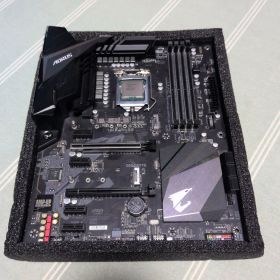 Z390 AORUS ELITE Core i7 9700K