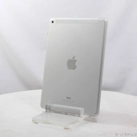 〔中古品〕 iPad 第5世代 32GB シルバー MP1L2J／A docomoロック解除SIMフリー【297】
