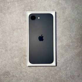 iPhone 16e 本体 ブラック 128GB