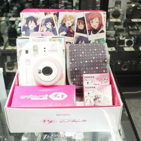 【12/19(金)20時〜全品ポイント10倍！要エントリー！】フジフィルム FUJIFILM チェキ ラブライブ！チェキスペシャルセット instax mini 8+μ’s デザイン 【中古】