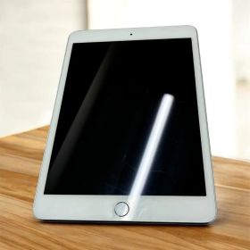 iPad mini 3 シルバー Wi-Fi cellular 64GB