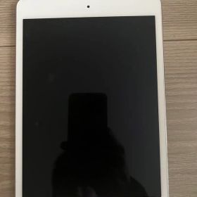 Apple iPad mini4 シルバー 本体
