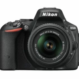 【中古】（新古品） Nikon デジタル一眼レフカメラ D5500 18-55 VRII レンズキット ブラック 2416万画素 3.2型液晶 タッチパネル D5500LK18-55BK