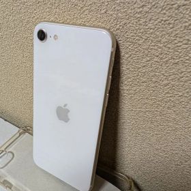 Apple iPhone SE3 128GB ホワイト 本体