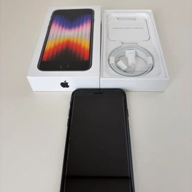 iPhone SE 第三世代 ミッドナイト 128 GB SIMフリー