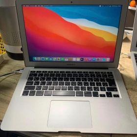 MacBook Air 2017 MQD32J/A A1466 13インチ 美品