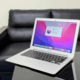 MacBook Air 2017 (8GB / 128GB)
