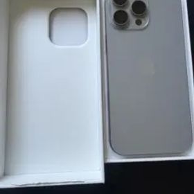 iPhone16 Pro max ナチュラルチタニウム 256GB SIMフリー