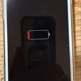 iPhone8 本体 64GB ジャンク 箱付き