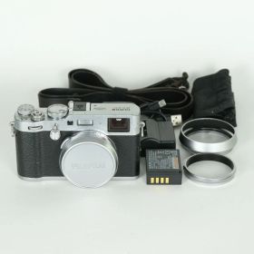 [並品 | シャッター数28,000回｜純正フード付] FUJIFILM X100F シルバー | コンパクトデジタルカメラ