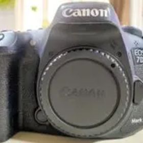 Canon EOS 7D Mark II デジタル一眼レフ