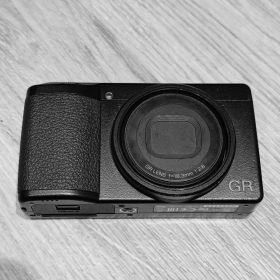 Ricoh GR3 Monochrom (GRiii モノ センサー)