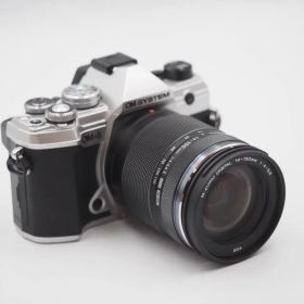 OM SYSTEM OM-5 14-150mm Ⅱレンズセット（シルバー）
