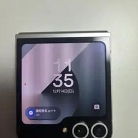 Galaxy Z Flip6 ホワイト