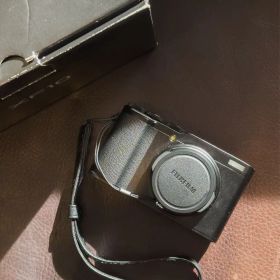 Fujifilm XF10 ブラック 本体