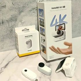 美品 Insta360 GO 3S 4K 128GB ホワイト クイックリーダ付