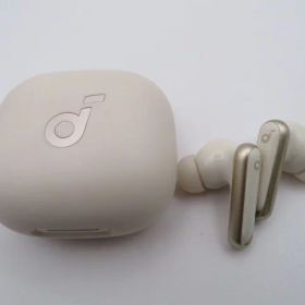 【中古】Anker イヤホン Soundcore P40i オフホワイト A3955N11