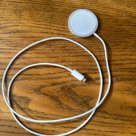 Apple純正 MagSafe 充電器