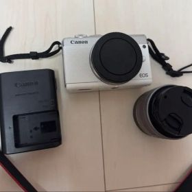Canon キャノンEOS M100 レンズキット