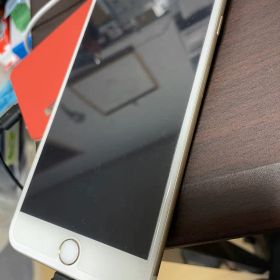 iPhone 6 Plusアイフォーン シックス プラス ゴールド 本体64GB