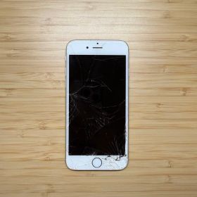 iPhone 6 シルバー 本体 ひび割れ