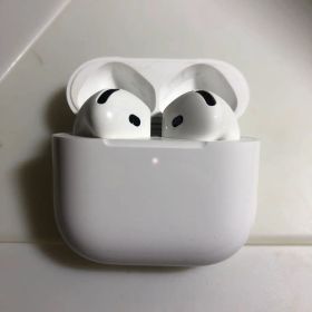 Apple AirPods 第4世代 ANC ノイズキャンセリング付き