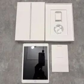 【美品】Apple iPad 第8世代 32GB シルバー 本体 箱・充電器付き