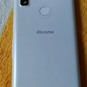 docomo arrows F-51B ホワイト 本体