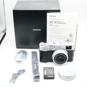 ほぼ新品 フジフイルム FUJIFILM X100VI シルバー シャッター回数5700回！あると嬉しい元箱・取説・付属品完備！！
