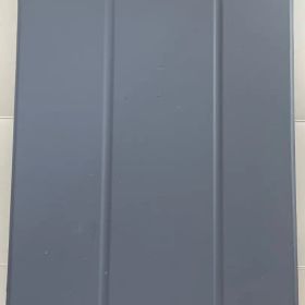 Wi-Fi版 iPad 第6世代 32GB スペースグレイ カバーとアンテナ付き