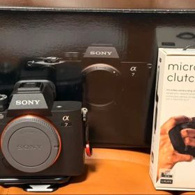 美品 sony α7IV ILCE-7M4おまけ付き ピークデザイン