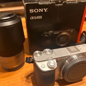 人気のシルバー色カメラ SONY α6400 ミラーレス一眼カメラセット