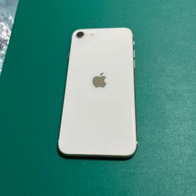 【中古】iPhone SE（第3世代） ホワイト 128 バテリ100% 74