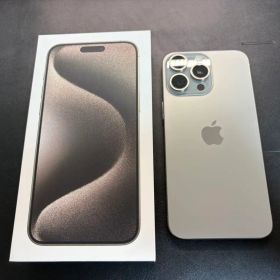 美品 iPhone 15 Pro Max 256GB ナチュラルチタニウム